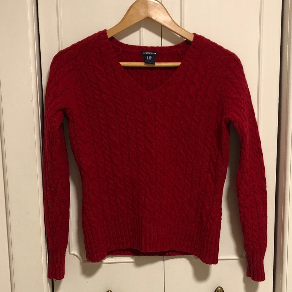 GAP Women's Wool V-Neck Red Sweater